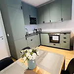 Nika 5